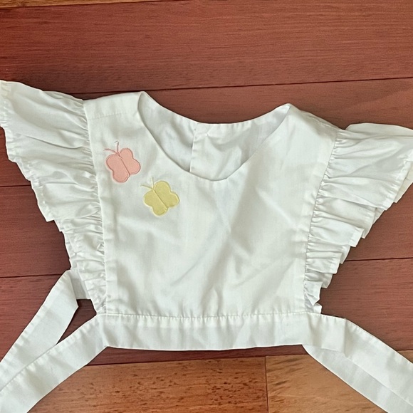 Vintage White Pinafore Apron Top Ruffle Sleeve Butterfly Appliqués Baby Toddler - Picture 1 of 5
